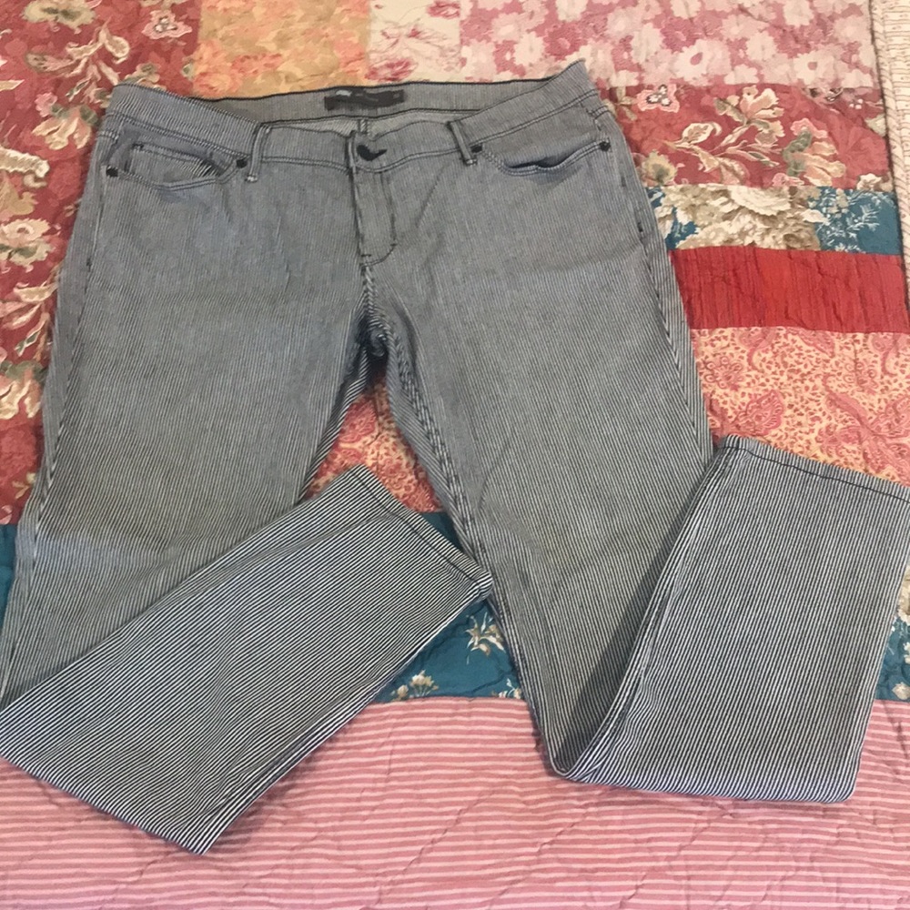 Levi jeans- pin strip- size 15